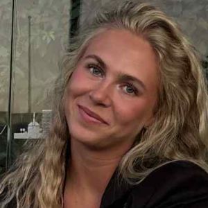 Camille Nørby underviser